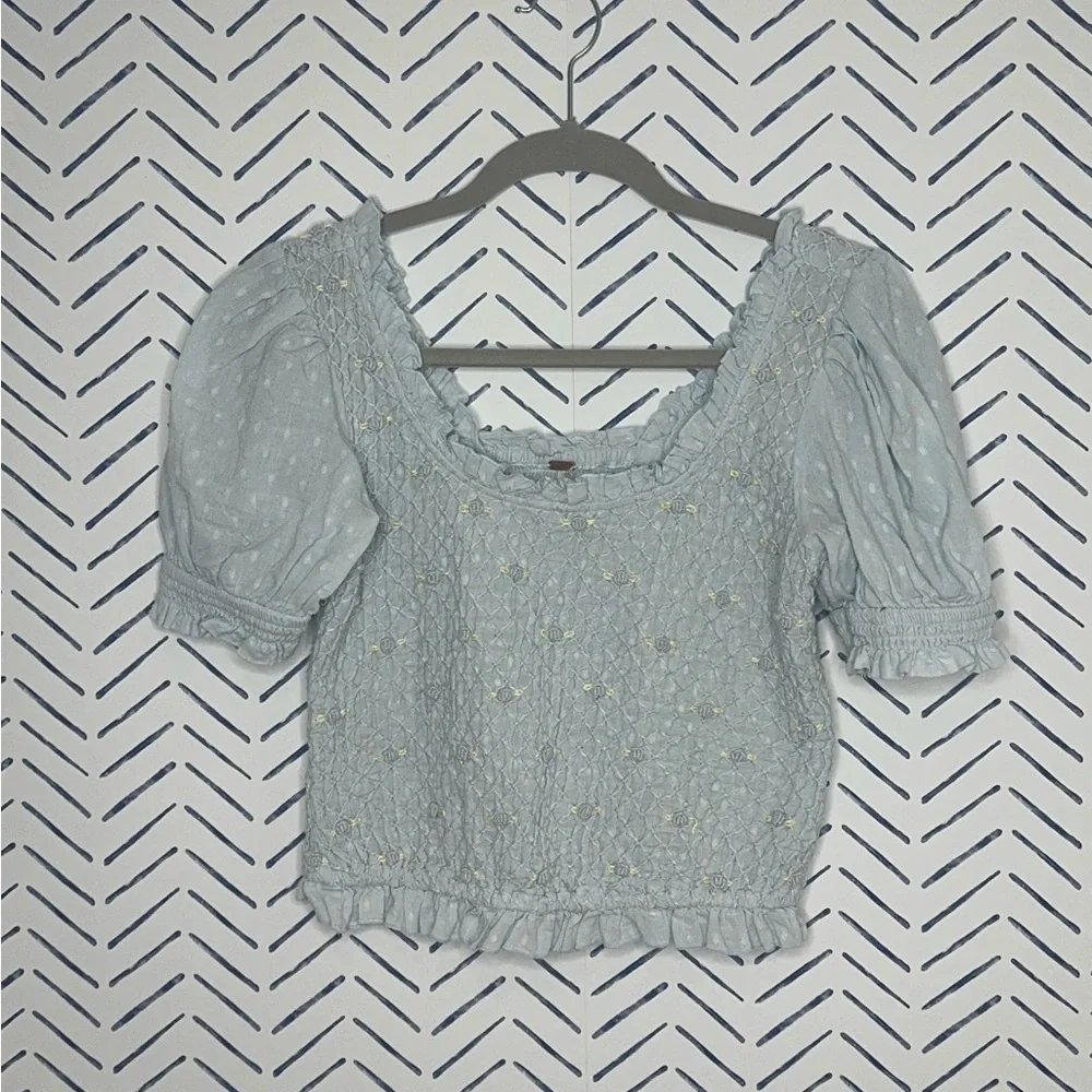 Free People Cecelia Puff Sleeve Smocked embroidered Rosette Top S light blue - Picture 5 of 6